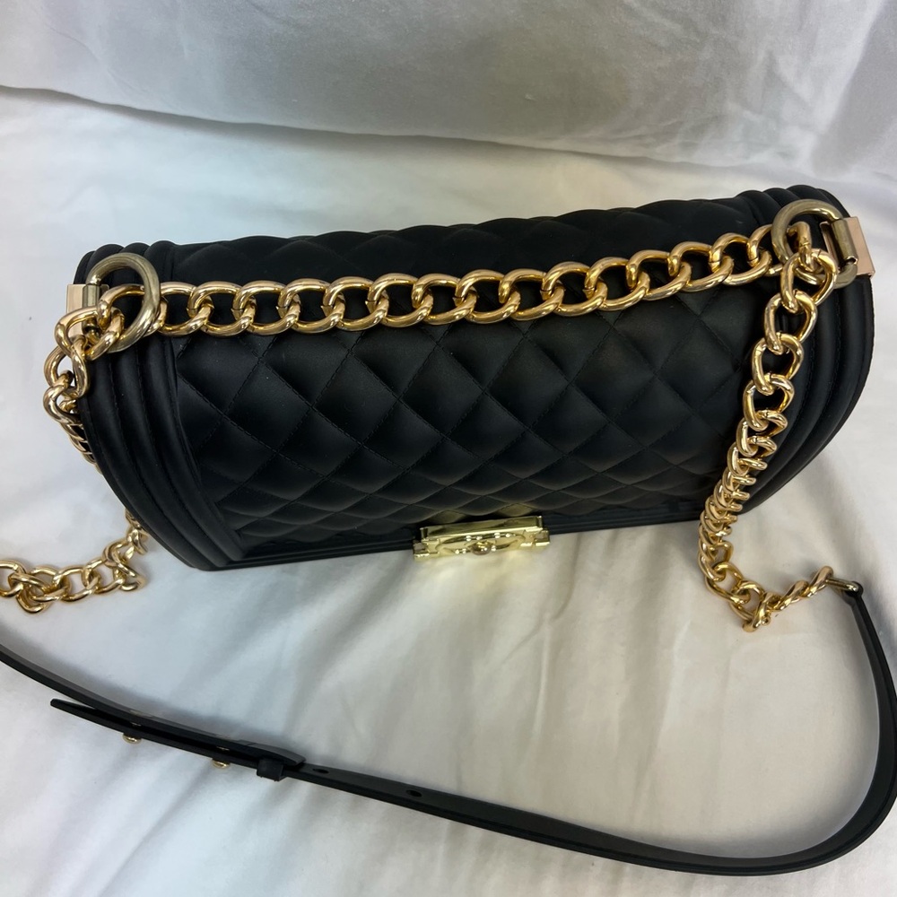 TOYBOY black quilted jelly crossbody bag with gold chain and accents. - Picture 4 of 12